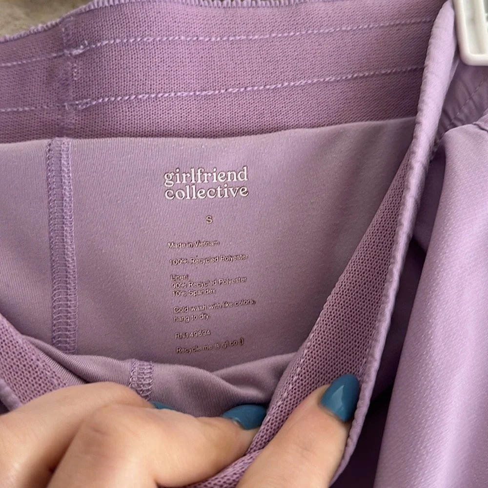 GIRLFRIEND COLLECTIVE Trail Running Shorts in Lilac
Size Small - Picture 3 of 4